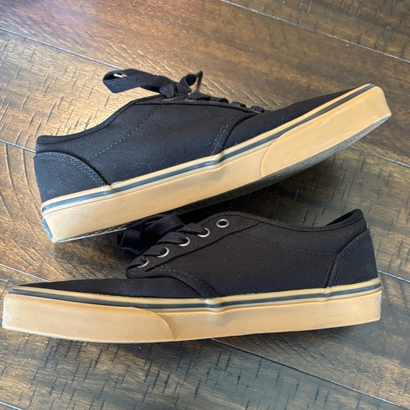 Vans Black Canvas Sneakers with Tan Sole. Mens 8, Women’s 9.5 - Picture 7 of 10